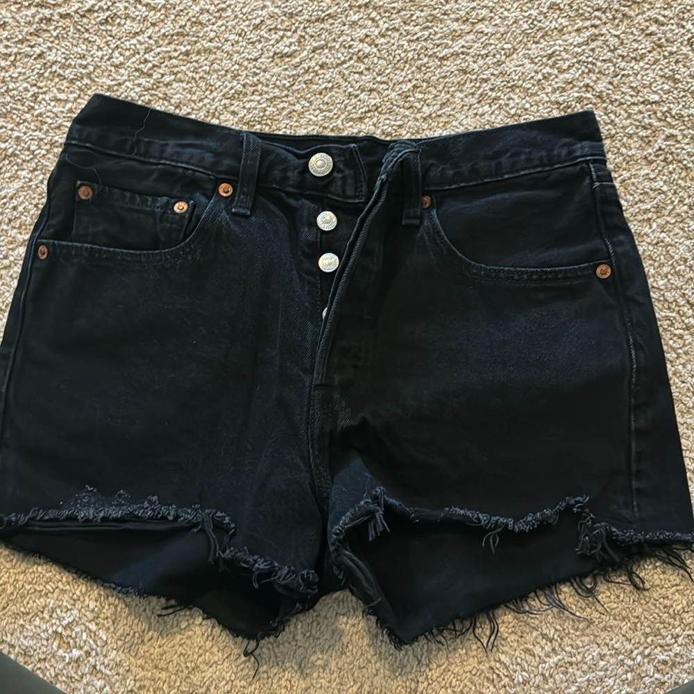 Black denim Levi shorts 501